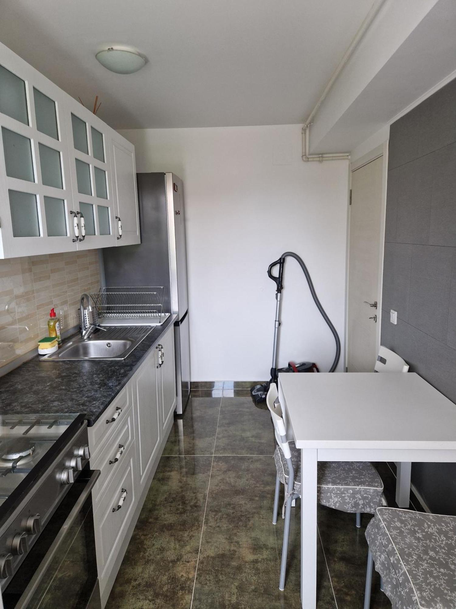 Apartament In โอโตเปนี ภายนอก รูปภาพ